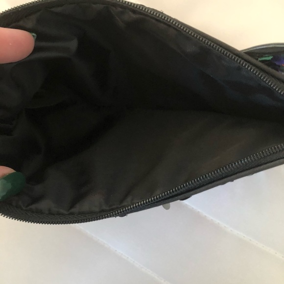 MAC makeup bag- limited edition - Picture 3 of 4